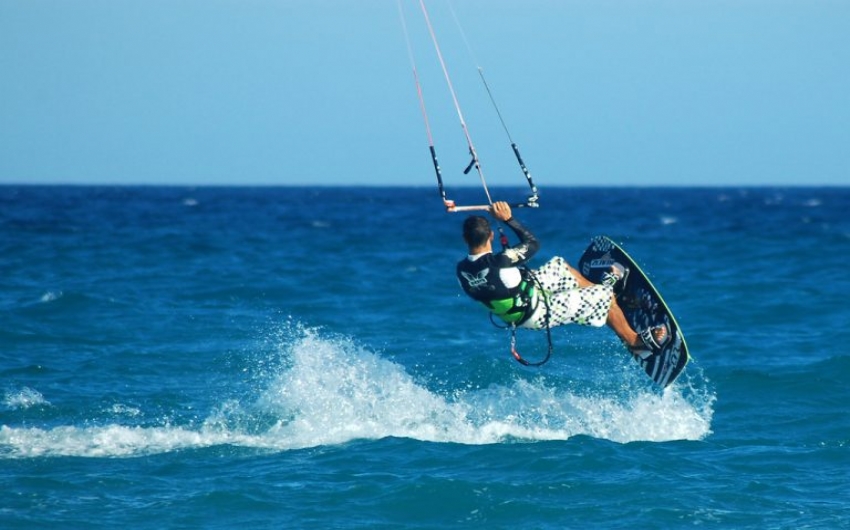 Comisso aprova arquivamento de proposta que isenta tributos de equipamentos de windsurf 